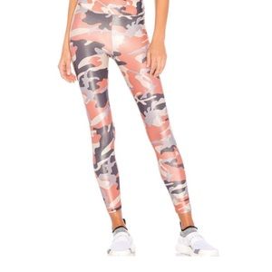 Koral high rise leggings Camo Rose Quartz. Size XS. EUC.